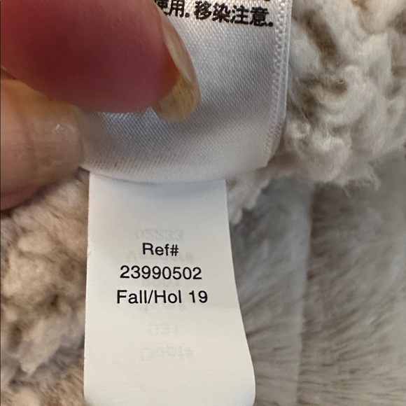 Eddie Bauer Cream Sherpa Fleece - Picture 7 of 7